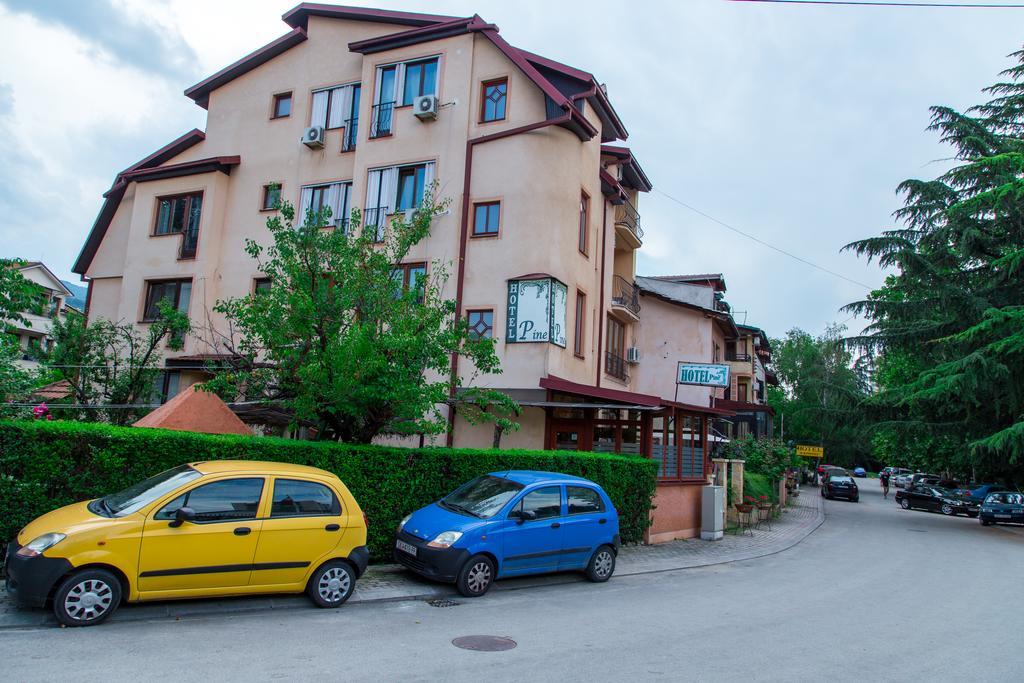 Hotel Pine Skopje Extérieur photo